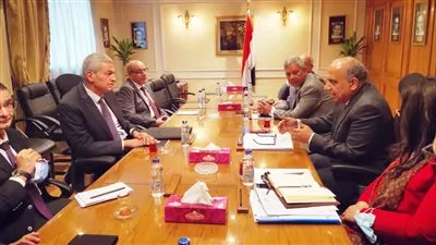 وزير قطاع الأعمال العام يبحث تعزيز التعاون مع رئيس هيئة الشراء الموحد