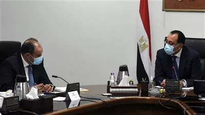 مدبولي: تكليفات بالتنسيق بين الوزارات لتوفير مستلزمات الإنتاج للمصانع