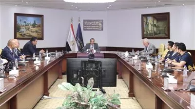 وزير الاتصالات يكرم منتخب مصر للرياضات الإلكترونية 