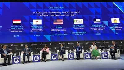 «الملا» يؤكد أهمية الشراكة الاستراتيجية بين قطاع البترول المصري وشركات الطاقة العالمية