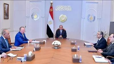 السيسى يوجه بالإسراع في تنفيذ مشروعات الطاقة الخضراء مع شركة FFI الأسترالية 