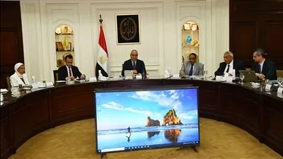 وزير الإسكان يستعرض موقف الأحوزة العمرانية على مستوى الجمهورية