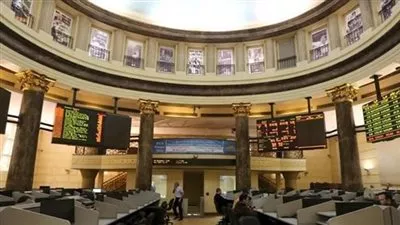 البورصة المصرية تربح 5.5 مليار جنيه بختام تعاملات الاثنين