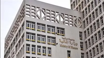 «المالية» تعلن شروط الاستفادة من مشروع قانون استيراد السيارات للمصريين بالخارج