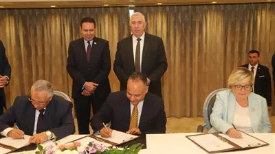 وزير الزراعة يؤكد اهتمام القيادة السياسية بدعم المحاصيل الاستراتيجية لتحقيق الأمن الغذائي 