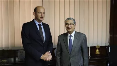 وزير الكهرباء يبحث التعاون مع الرئيس التنفيذى لمنظمة الهيدروجين الأخضر GH2 