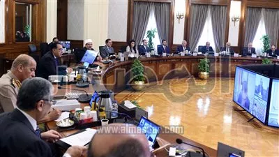 الحكومة تحدد رسوم لإصدار وتجديد تراخيص النقل البرى