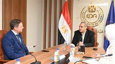 رئيس هيئة الدواء يناقش سبل تعزيز التعاون مع شركة باير كونسيومر كير