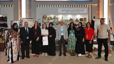 خلال زيارته لمعرض تراثنا.. وفد الوكالة الإسبانية للتنمية يشيد بالتعاون مع جهاز تنمية المشروعات