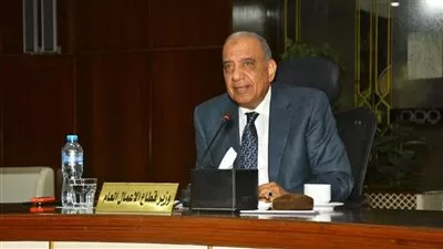 وزير قطاع الأعمال يوجه بتعزيز الشراكة مع القطاع الخاص