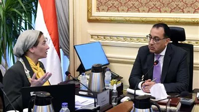 رئيس الوزراء يواصل متابعة التحضيرات الخاصة باستضافة مؤتمر المناخ COP27