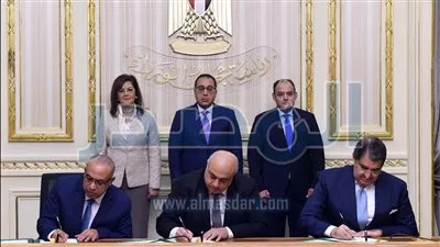 «مدبولي» يشهد توقيع بروتوكول تعاون لإنشاء وتشغيل «منصة مصر الصناعية الرقمية» 