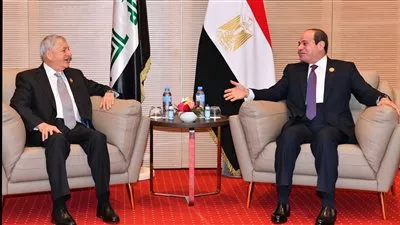 الرئيس السيسي يعقد جلسة مباحثات مع نظيره العراقي على هامش القمة العربية
