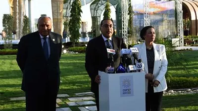 رئيس الوزراء يفتتح المنطقة الخضراء بقمة تغير المناخ COP27