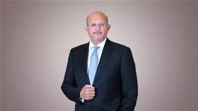 رئيس بنك قناة السويس يفتتح فرع مصر الجديدة بعد تجديده