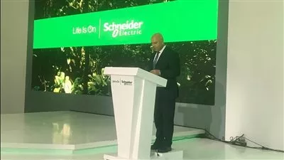 وزير النقل يفتتح مركز شنايدر إليكتريك للاستدامة والتحول الرقمي خلال COP27