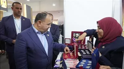 وزير المالية يتفقد معرض سك العملة بالمنطقة الخضراء بشرم الشيخ