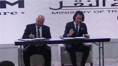 «النقل» توقع 4 مذكرات تفاهم واتفاقيات إطارية مع شركات عالمية