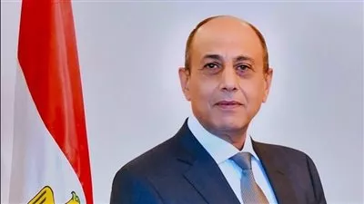 وزير الطيران: حريصون على تطوير جودة الخدمات المقدمة لدعم النقل الجوي المصري