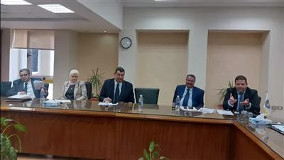 لجنة مشتركة بين «الضرائب» ونقابة الأطباء لدراسة التسجيل بـ «الفاتورة الإلكترونية»