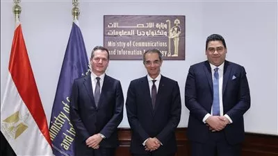 توقيع اتفاقية بين «المصرية للاتصالات» و«جريد تيليكوم» لإنشاء كابل بحرى يربط بين مصر واليونان