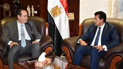 وزير الشباب والرياضة يبحث سبل التعاون المشترك مع بنك SAIB