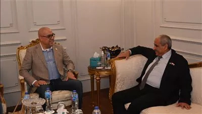 وزير الإسكان يبحث مع نظيره الفلسطيني التعاون في إصدار تشريعات «التشييد والبناء»