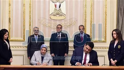 «مدبولي» يشهد توقيع بروتوكول للتعاون التقني بين «المصرية للاتصالات» و«المصرية لنقل الكهرباء»