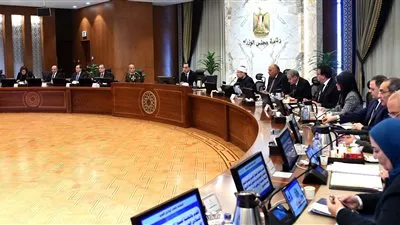 الحكومة: توفير الاعتمادات المالية لشراء 30 أتوبيس كهربائي لصالح «القومية للإنتاج الحربي»