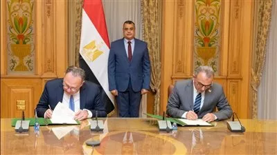 وزير الإنتاج الحربي يشهد توقيع بروتوكول تعاون مع شركة ابدأ لتنمية المشروعات