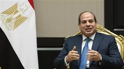 الرئيس السيسي يثني على أهل الصعيد خلال تفقده قرية «أم دومة» بسوهاج