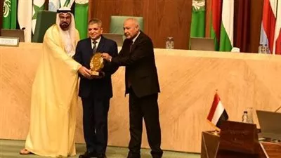 هيئة قناة السويس تحصل على جائزة أفضل مؤسسة عربية خلال 2022