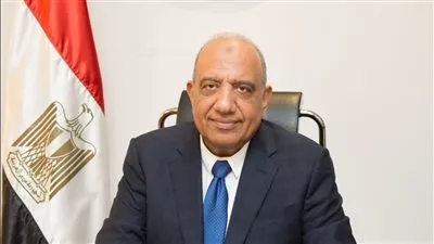 وزير قطاع الأعمال يؤكد أهمية مشروعات الأسر المنتجة في دعم الاقتصاد القومي 