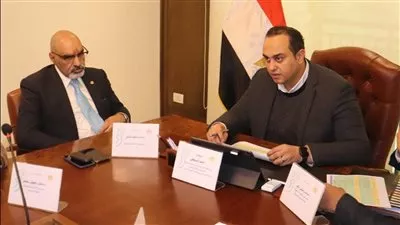 «الرعاية الصحية» تناقش خطوات التشغيل التجريبي لمنظومة التأمين الصحي الشامل بـ3 محافظات