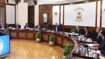 الحكومة تطلق مبادرة لتمويل الصناعة والزراعة بفائدة 11%