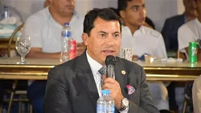 وزير الرياضة يهنئ منتخب مصر لكرة اليد بعد أول فوز ببطولة العالم 