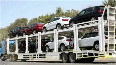 الحكومة تنفي مد فترة العمل بقانون تيسير استيراد سيارات المصريين بالخارج 