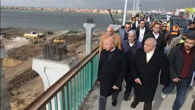 وزير النقل يتفقد مواقع العمل بالمرحلة الثانية من مشروع تطوير الطريق الدائري 