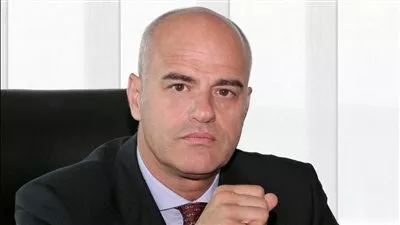 رئيس «إيني» يطالب إيطاليا بالتخلص من الاعتماد على الغاز الروسي بحلول الشتاء القادم