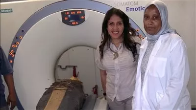 الأشعة المقطعية تكشف أسرار مومياء الصبي الذهبي ببدروم المتحف المصري بالتحرير