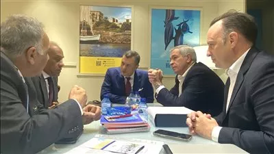 وزير السياحة والآثار يناقش تنفيذ حملات تسويق مشتركة مع شركات إسبانية