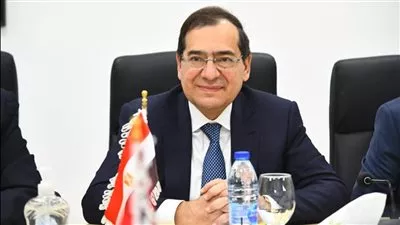 وزير البترول يشهد توقيع اتفاق توصيل الغاز الطبيعي لمدينة القُويرة الصناعية بالأردن