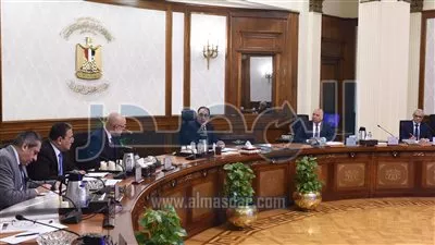 رئيس الوزراء يتابع الموقف التنفيذي لمشروعي القطار الكهربائي الخفيف والمونوريل 