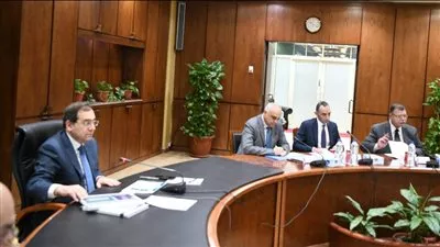 «الملا» يعتمد موازنة شركة جنوب الوادى القابضة للبترول للعام المالي 2023-2024