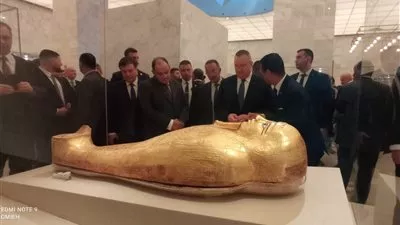 رئيس وزراء رومانيا يزور المتحف القومي للحضارة المصرية