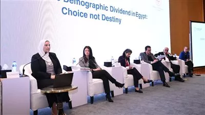 وزيرة التضامن الاجتماعي تشارك في إطلاق التقرير الديموجرافي في مصر 