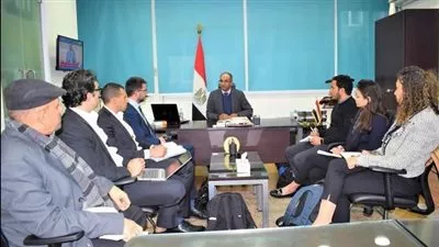 نائب وزير الإسكان يتابع المشروعات الجارية والمخطط تنفيذها بقطاع المياه والصرف 