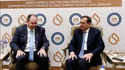 وزير البترول يتابع خطط شركة أباتشى العالمية للبحث والاستكشاف في مصر