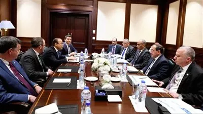 «الملا» يبحث مع «بكتل» الاسراع في تنفيذ مجمع البحر الأحمر للبتروكيماويات