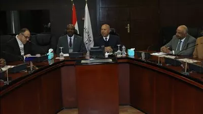 «الوزير» يبحث مع سفير جنوب إفريقيا بالقاهرة التعاون المشترك بمجالات النقل المختلفة